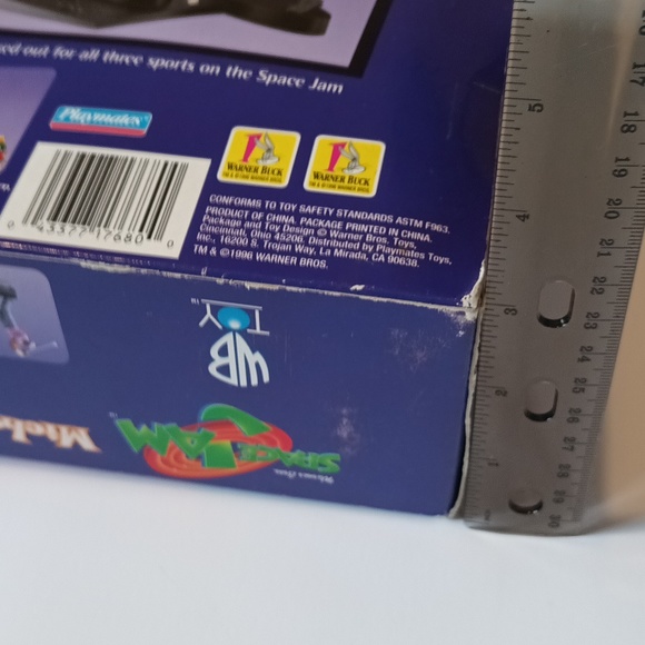 Vintage 1996 Michael Jordan collectible space Jam triple play toy set. - Picture 7 of 7